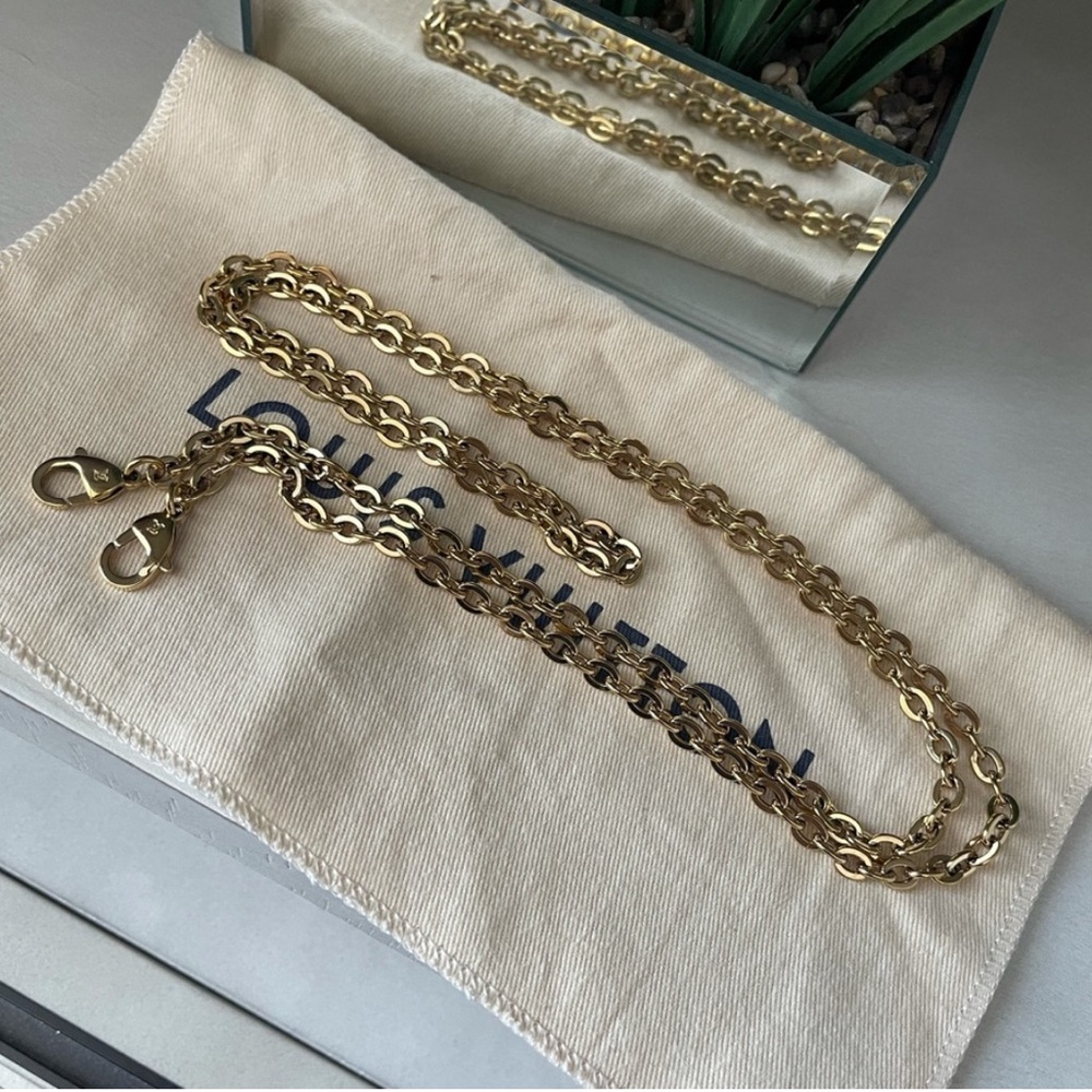 Louis Vuitton Chain